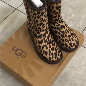 Uggs *sold*